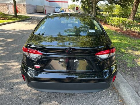 Used 2026 Toyota Corolla LE w/ LE Premium Package FWD image 5