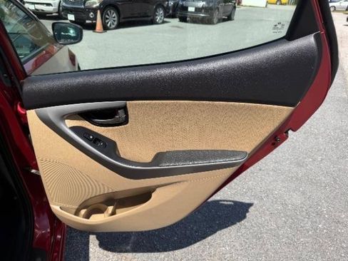 Used 2013 Hyundai Elantra Limited FWD image 32