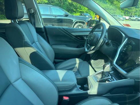 Used 2020 Subaru Outback Onyx Edition XT AWD/4WD image 2