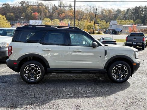 New 2025 Ford Bronco Sport Outer Banks w/ Outer Banks Tech Package+ image 3