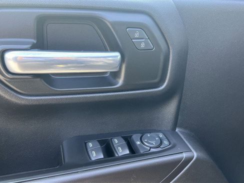 Used 2023 Chevrolet Silverado 1500 Custom image 22