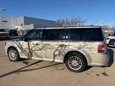 Used 2018 Ford Flex SEL image 8
