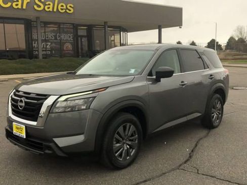 Used 2024 Nissan Pathfinder S image 4