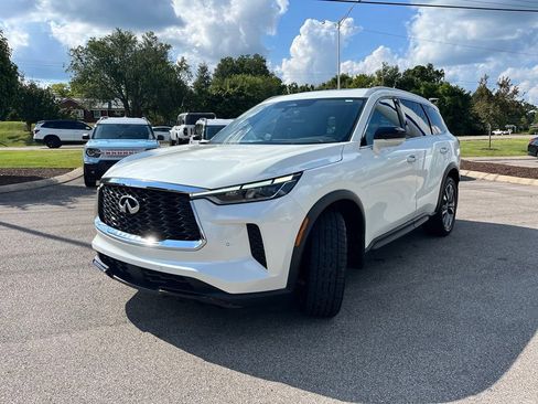 Used 2023 INFINITI QX60 Luxe AWD/4WD image 3