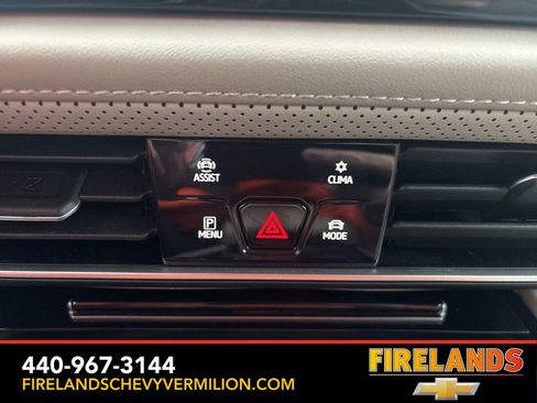 Used 2025 Volkswagen Atlas SE image 21