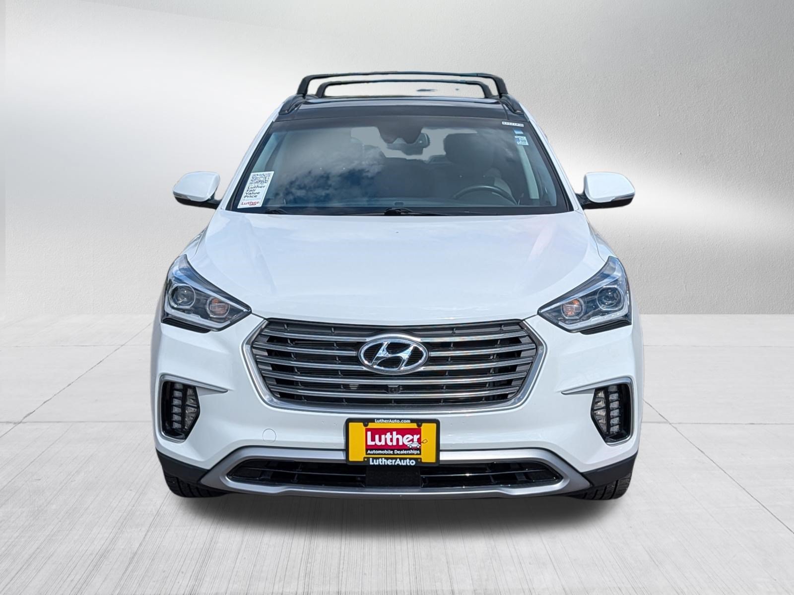 Used 2017 Hyundai Santa Fe Limited AWD/4WD image 2