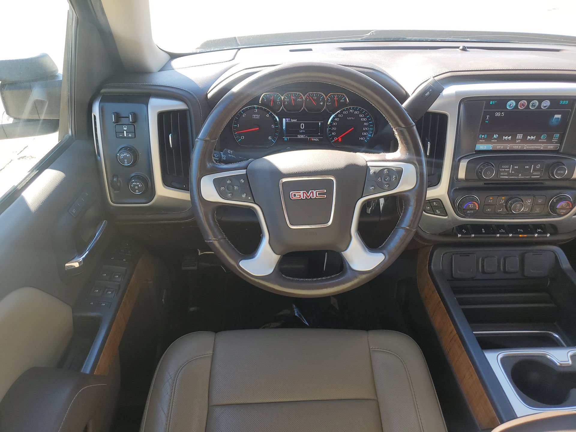 Used 2017 GMC Sierra 1500 SLT w/ Enhanced Driver Alert Package AWD/4WD image 18