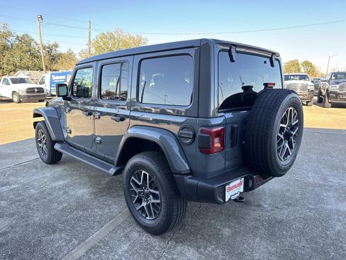 New 2026 Jeep Wrangler Unlimited Sahara image 4