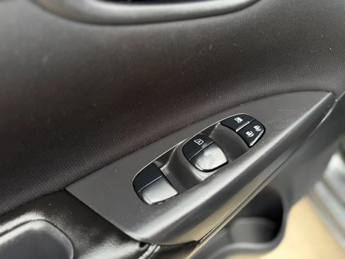 Used 2019 Nissan Sentra S FWD image 13