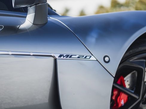 Used 2022 Maserati MC20 Coupe image 19