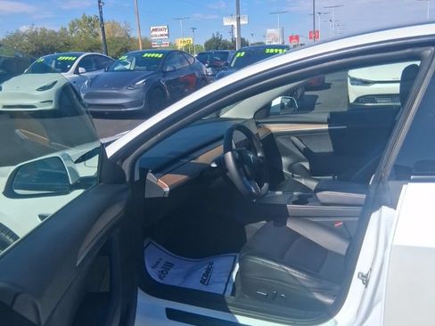 Used 2023 Tesla Model 3 Standard Range RWD image 11