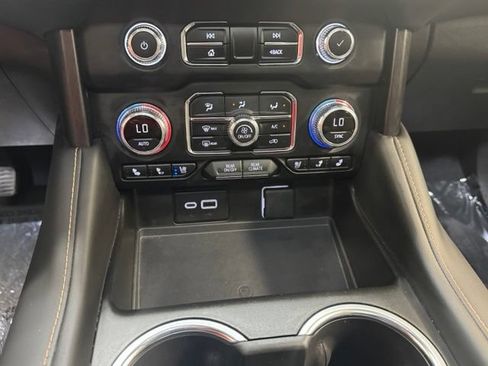 Used 2024 GMC Yukon AT4 w/ Technology Package AWD/4WD image 25