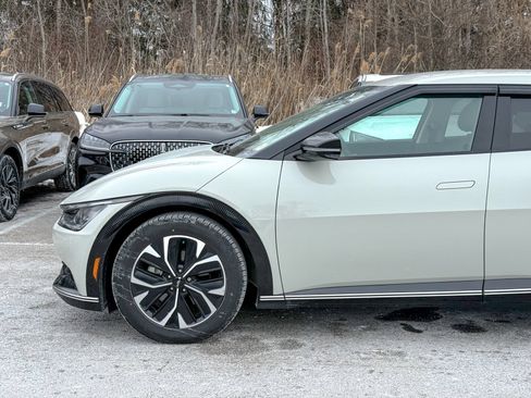 Used 2022 Kia EV6 Wind image 9