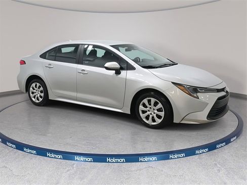 Certified 2025 Toyota Corolla LE image 4