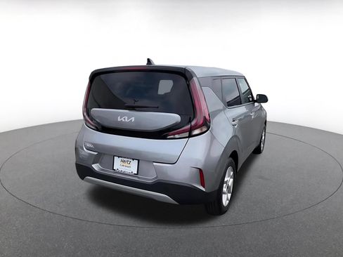 Used 2025 Kia Soul LX w/ LX Technology Package FWD image 15
