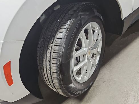 Used 2023 Chevrolet Equinox LT image 31