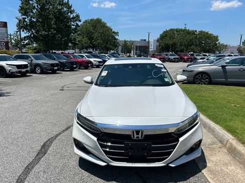 Used 2022 Honda Accord EX-L image 3