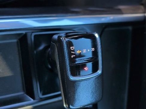 Certified 2022 Chevrolet Silverado 1500 LTZ image 24