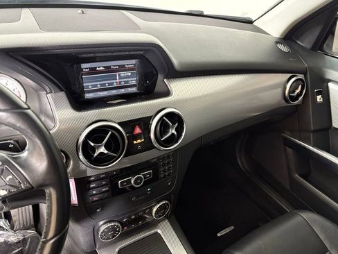 Used 2014 Mercedes-Benz GLK 350 2WD image 23