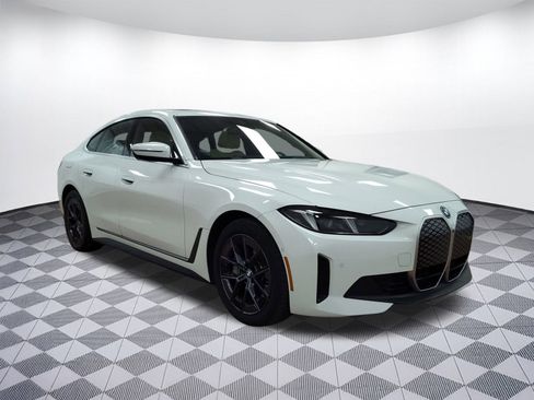 Used 2025 BMW i4 xDrive40i w/ Parking Assistance Package image 6