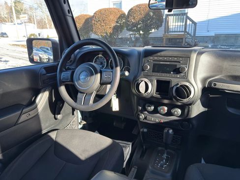 Used 2015 Jeep Wrangler Sport image 26