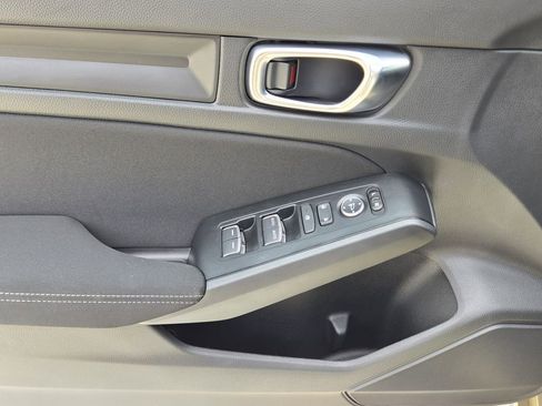 Used 2025 Honda Civic Sport image 31