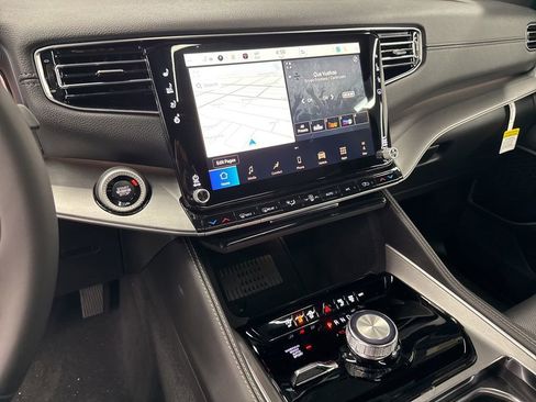 New 2026 Jeep Grand Wagoneer Limited image 25