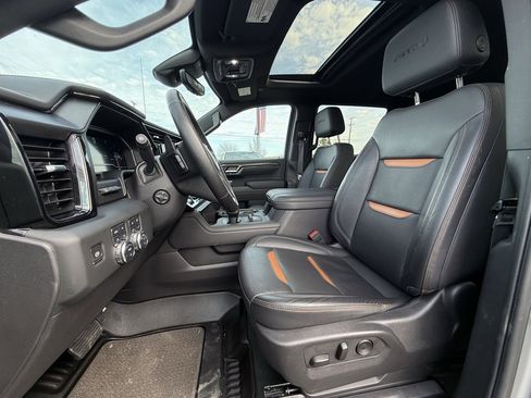 Used 2025 GMC Sierra 1500 AT4 w/ AT4 Premium Package image 24