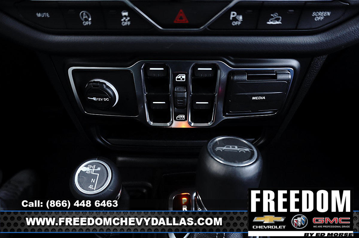 Used 2025 Jeep Gladiator Sport AWD/4WD image 19