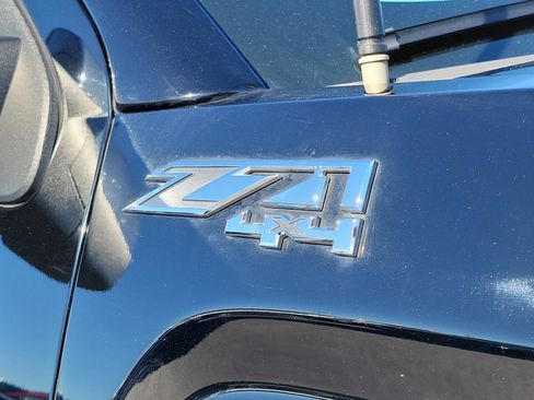 Used 2017 GMC Sierra 1500 SLT w/ SLT Premium Package image 6