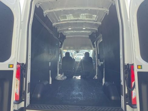 Used 2026 Ford Transit 250 148 High Roof AWD w/ Exterior Upgrade Package image 7
