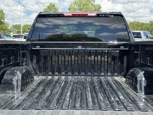 Used 2026 GMC Sierra 1500 SLT AWD/4WD image 33