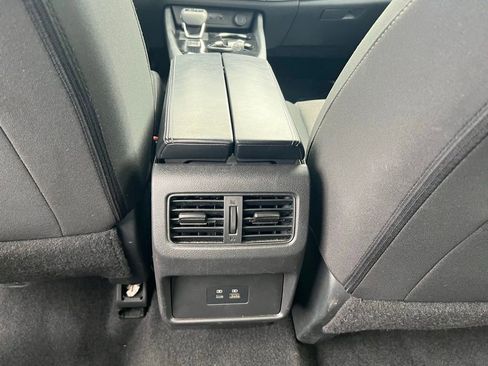 Used 2023 Nissan Rogue SV AWD/4WD image 19