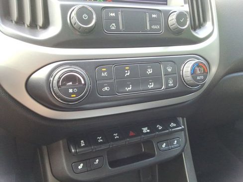 Certified 2022 Chevrolet Colorado ZR2 w/ Colorado ZR2 Bison Edition AWD/4WD image 34