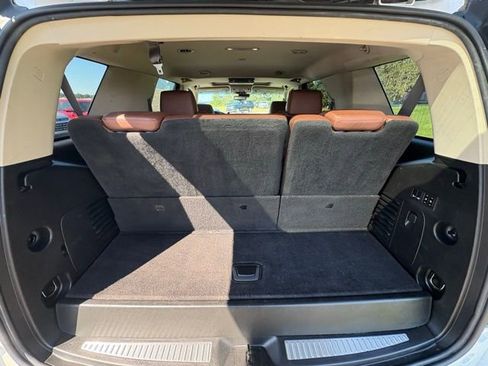 Used 2017 Cadillac Escalade Premium Luxury AWD/4WD image 29