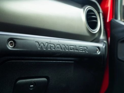 Used 2018 Jeep Wrangler Unlimited Sport AWD/4WD image 30