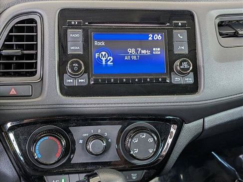 Used 2021 Honda HR-V LX image 13