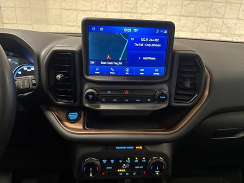 Used 2024 Ford Bronco Sport Outer Banks w/ Tech Package AWD/4WD image 25