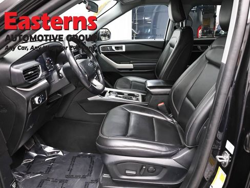 Used 2023 Ford Explorer XLT w/ Equipment Group 202A AWD/4WD image 14