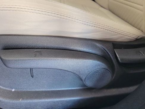 Used 2017 Kia Sorento LX image 15