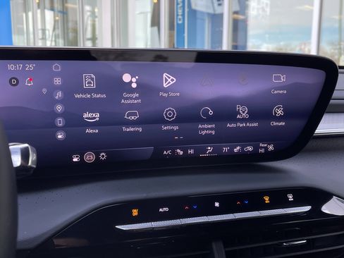 Used 2025 Buick Enclave Avenir image 33