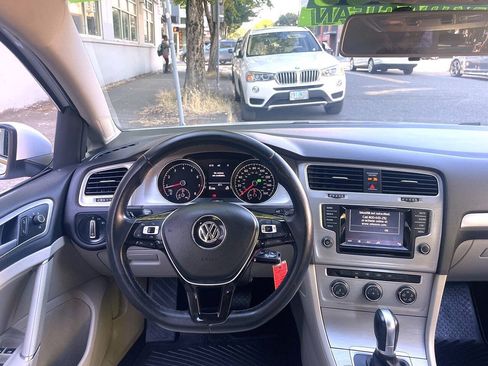 Used 2015 Volkswagen Golf S FWD image 14