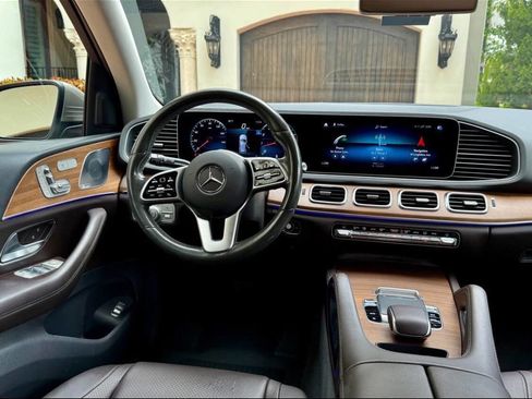 Used 2020 Mercedes-Benz GLE 350 GLE 350 4MATIC AWD 4dr SUV w/ Premium Package image 9