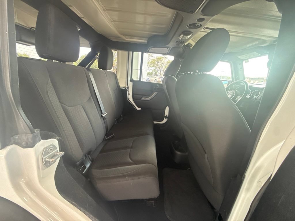 Used 2018 Jeep Wrangler Unlimited Sport S AWD/4WD image 38
