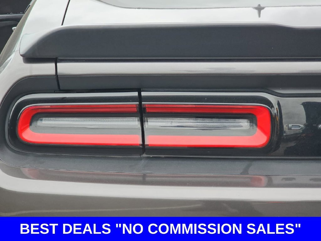 Used 2022 Dodge Challenger R/T w/ Blacktop Package RWD image 40