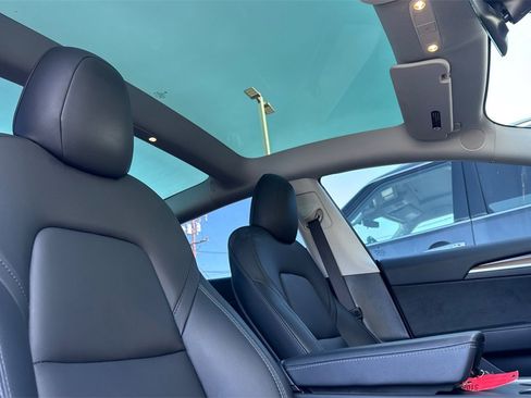 Used 2022 Tesla Model 3 . image 16