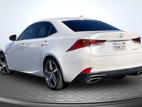 Used 2018 Lexus IS 300 w/ Comfort Package RWD image 2