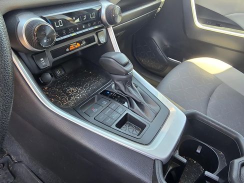 Used 2024 Toyota RAV4 XLE image 17