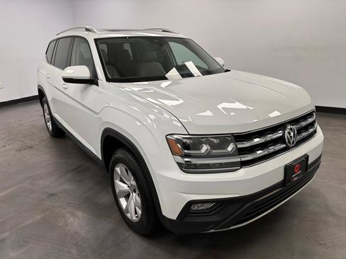 Used 2019 Volkswagen Atlas SE w/ Panoramic Sunroof Package image 9