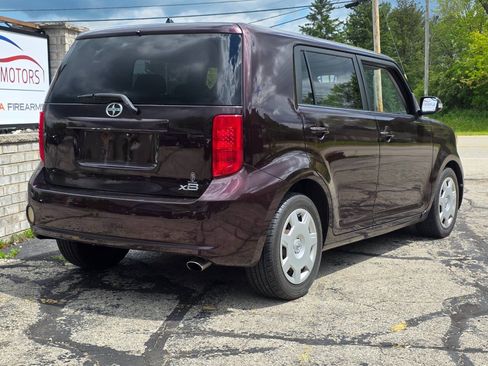 Used 2008 Scion xB FWD image 6